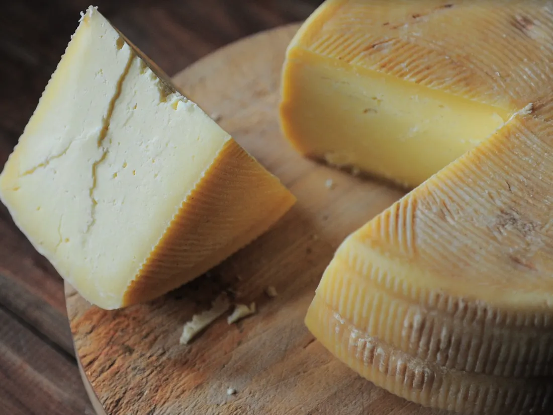 Jackie Gansky croque dans un savon persuadée que c'est un fromage